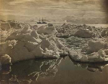 HERBERT PONTING (1870-1935) A group of 29 photographs documenting the Terra Nova Expedition. 1910-11.